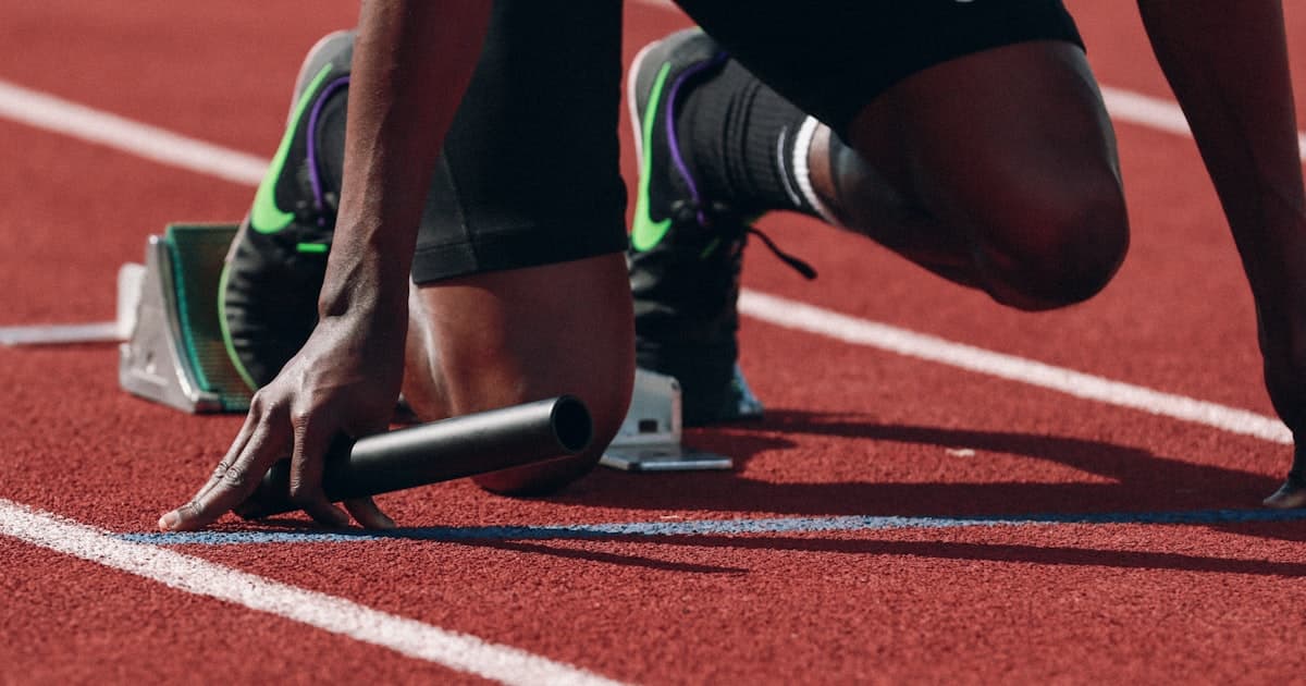 Stadyumda antrenörlük kariyerine hazırlanan sporcular
