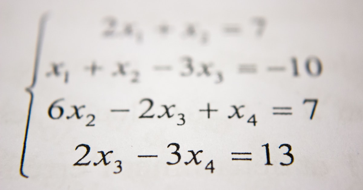 Kara tahtada matematik formülleri ve hesaplamalar